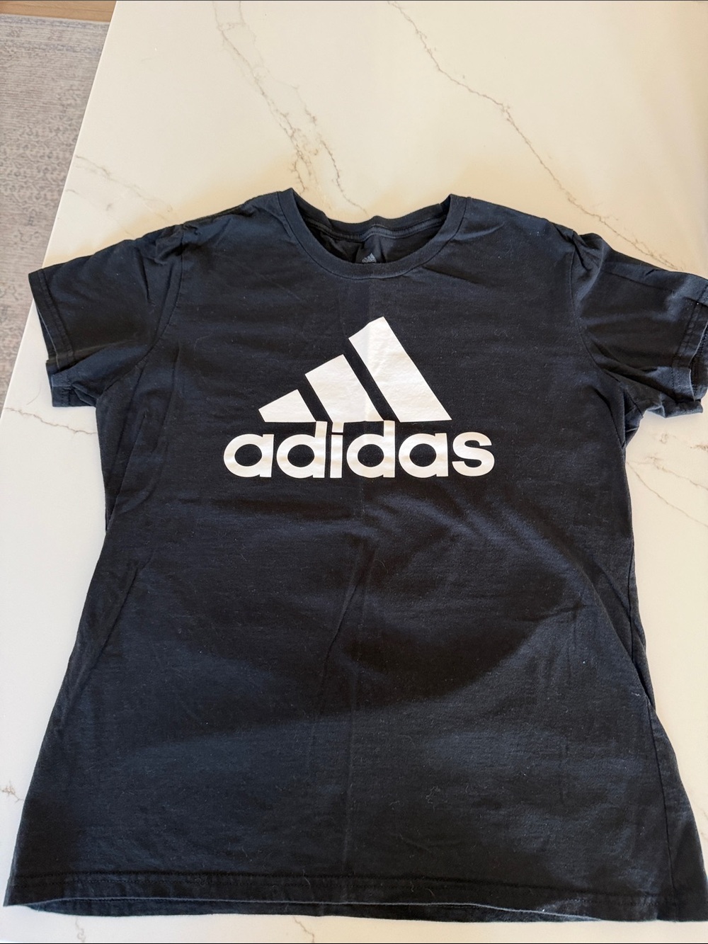 Adidas Amplifier tee size Large